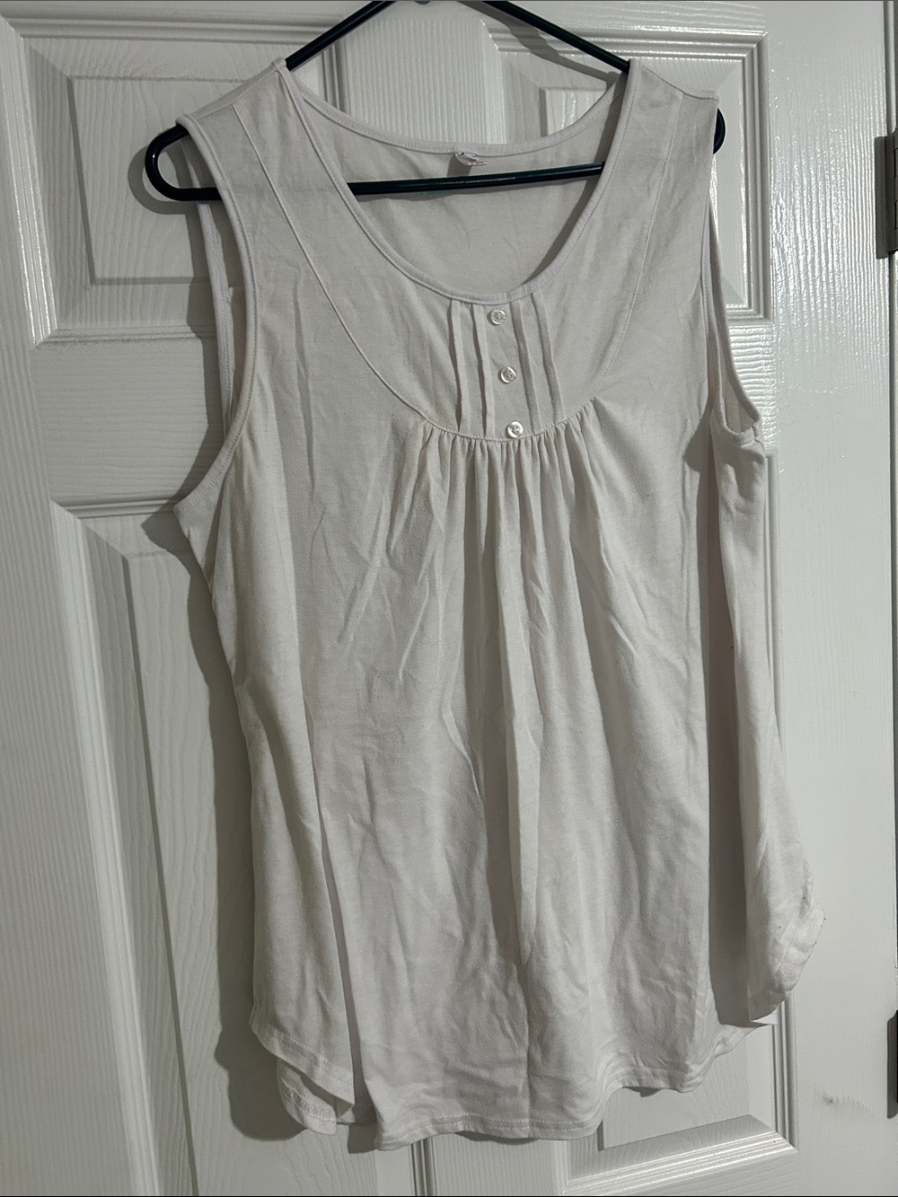 Women's White Sleeveless Gathered Button-Front Tank